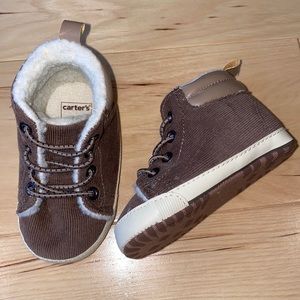 NWOT Carter’s- Soft Sole Crib Shoe (6-9m)